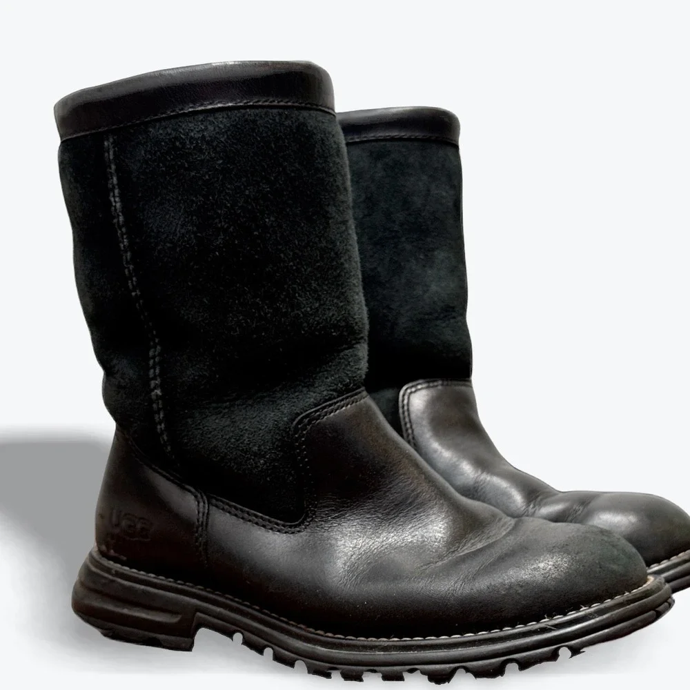 UGG Boots Brooks 5381 Womens Black 6 Leather & Suede Shearling Lined Lug Sole